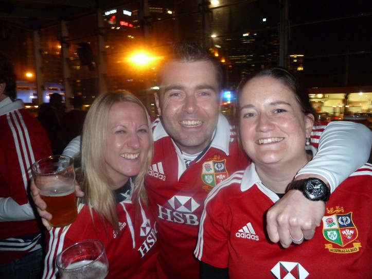 Catching up with Kev & Lou in Transport Bar post match