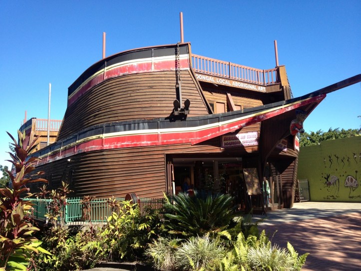An art gallery in the shapre of an old boat selling (but I didn't buy) Aboriginal Art & decorated didgeridoos!