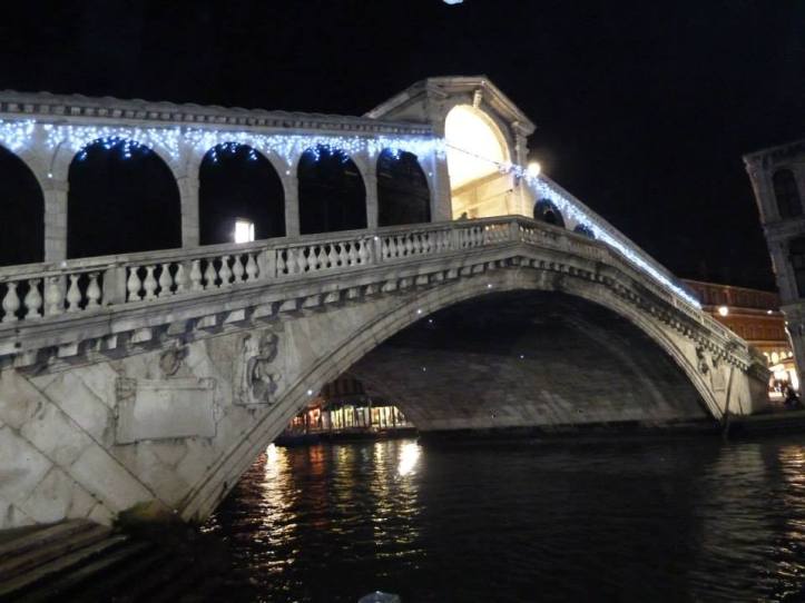 Rialto Bridge by night